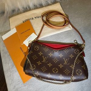 Louis Vuitton Clutch